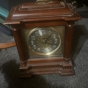 Howard Miller  635-125